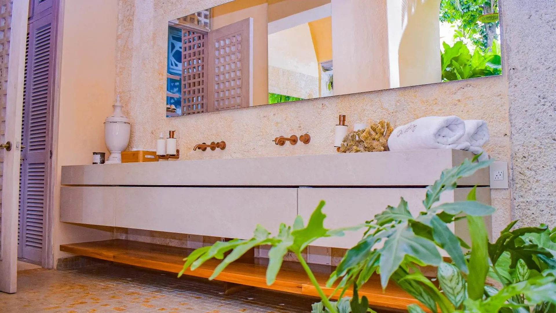 *****  Hotel Casa Santiago Botero Cartagena Colombia